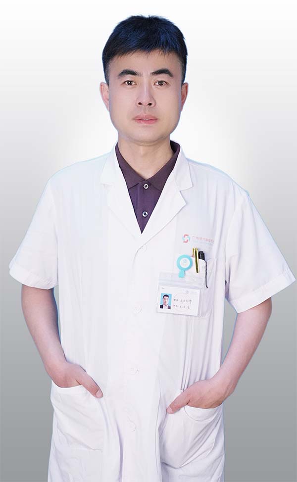 王子俊灰底-600.jpg